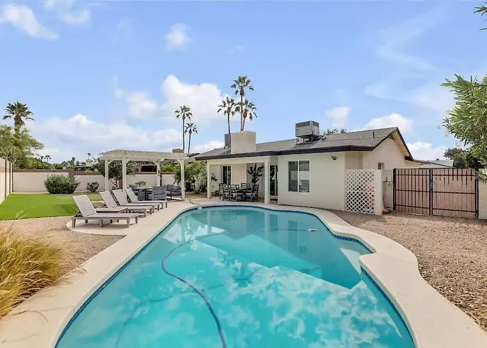 Modern Retreat With Pool Putting Games Holiday home
